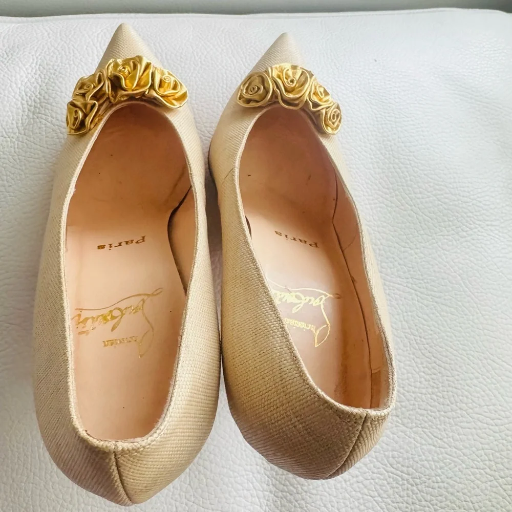 Christian Louboutin Cream and Gold Stiletto Heels 36.5 euc